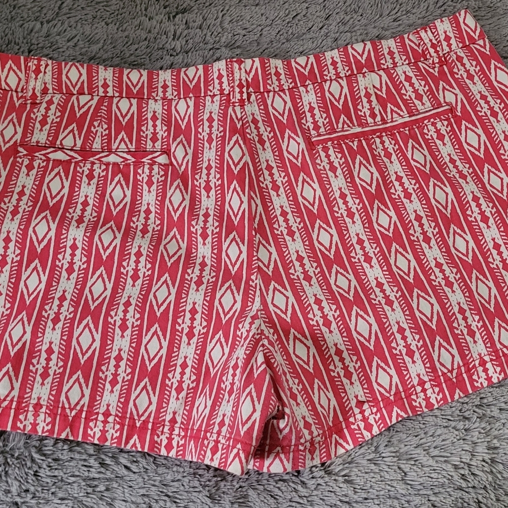 😁*BOGO SALE*😁 BCG pink/white print shorts  size 16